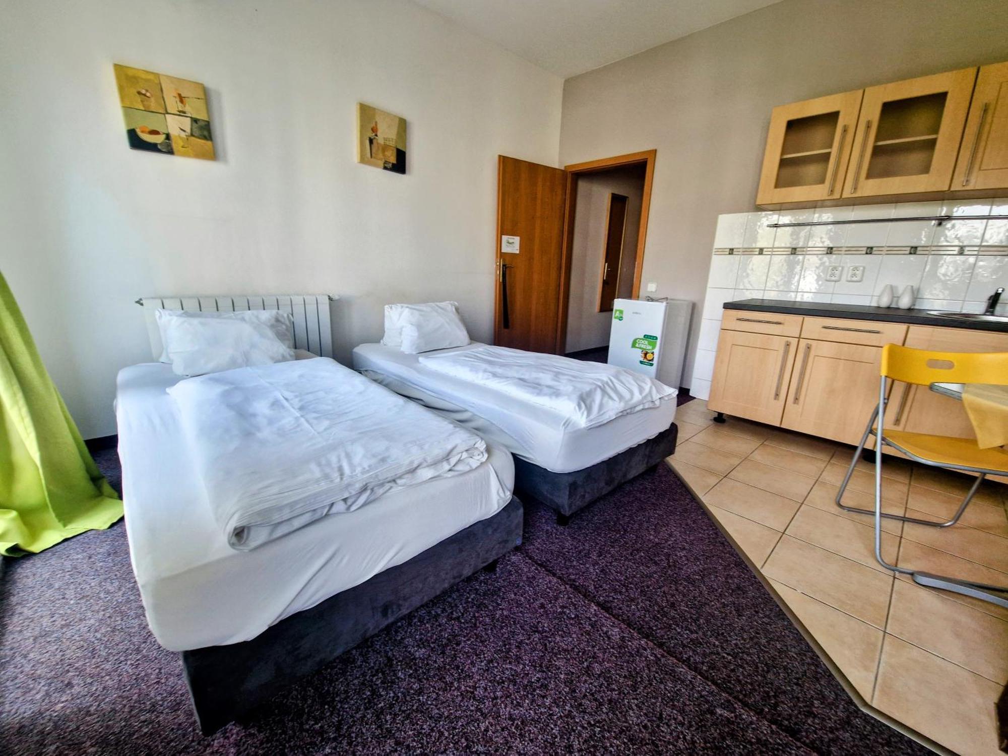 Family Hotel Maxim بيرون المظهر الخارجي الصورة