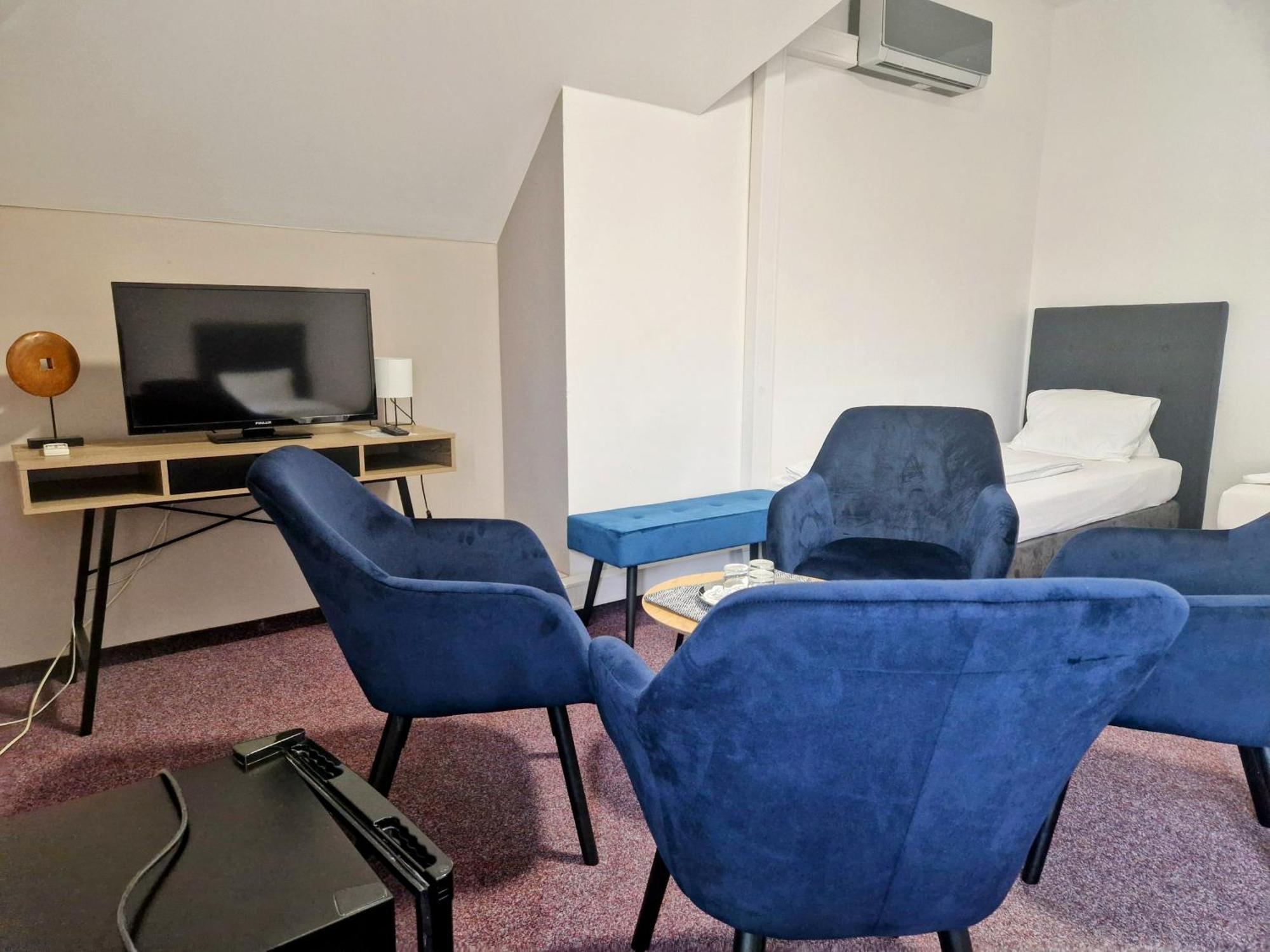 Family Hotel Maxim بيرون المظهر الخارجي الصورة