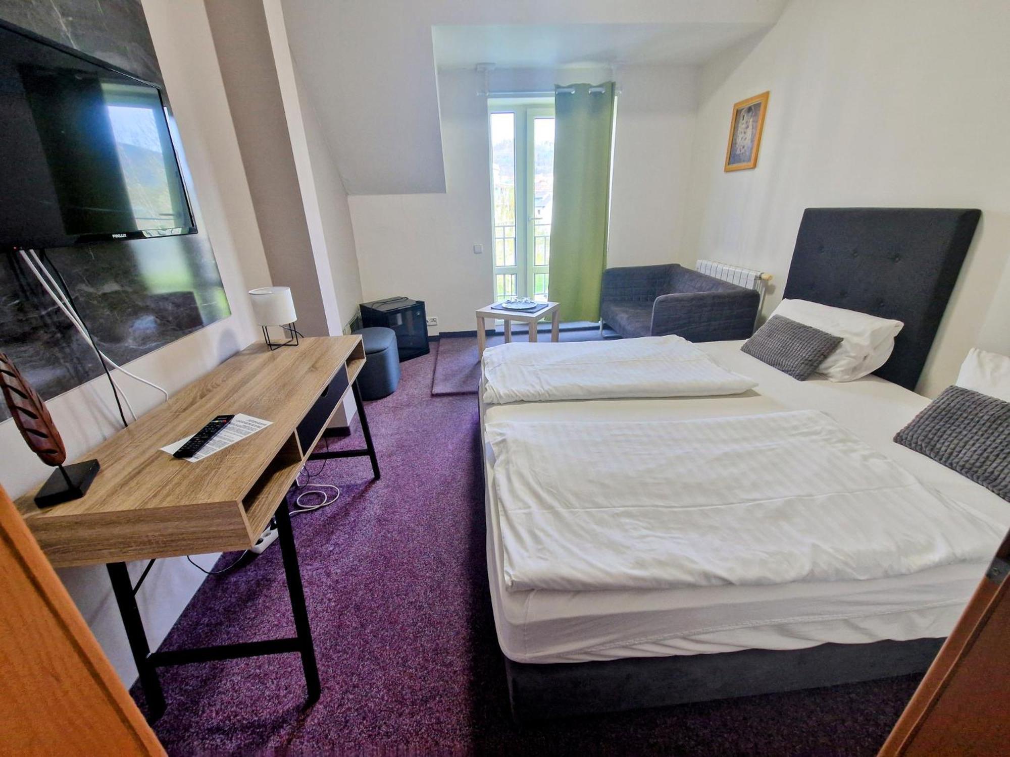 Family Hotel Maxim بيرون المظهر الخارجي الصورة