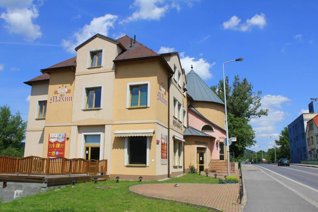 Family Hotel Maxim بيرون المظهر الخارجي الصورة