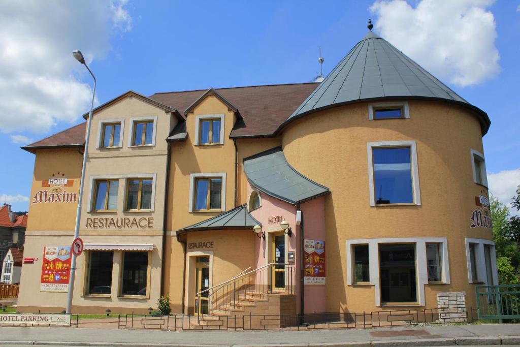 Family Hotel Maxim بيرون المظهر الخارجي الصورة